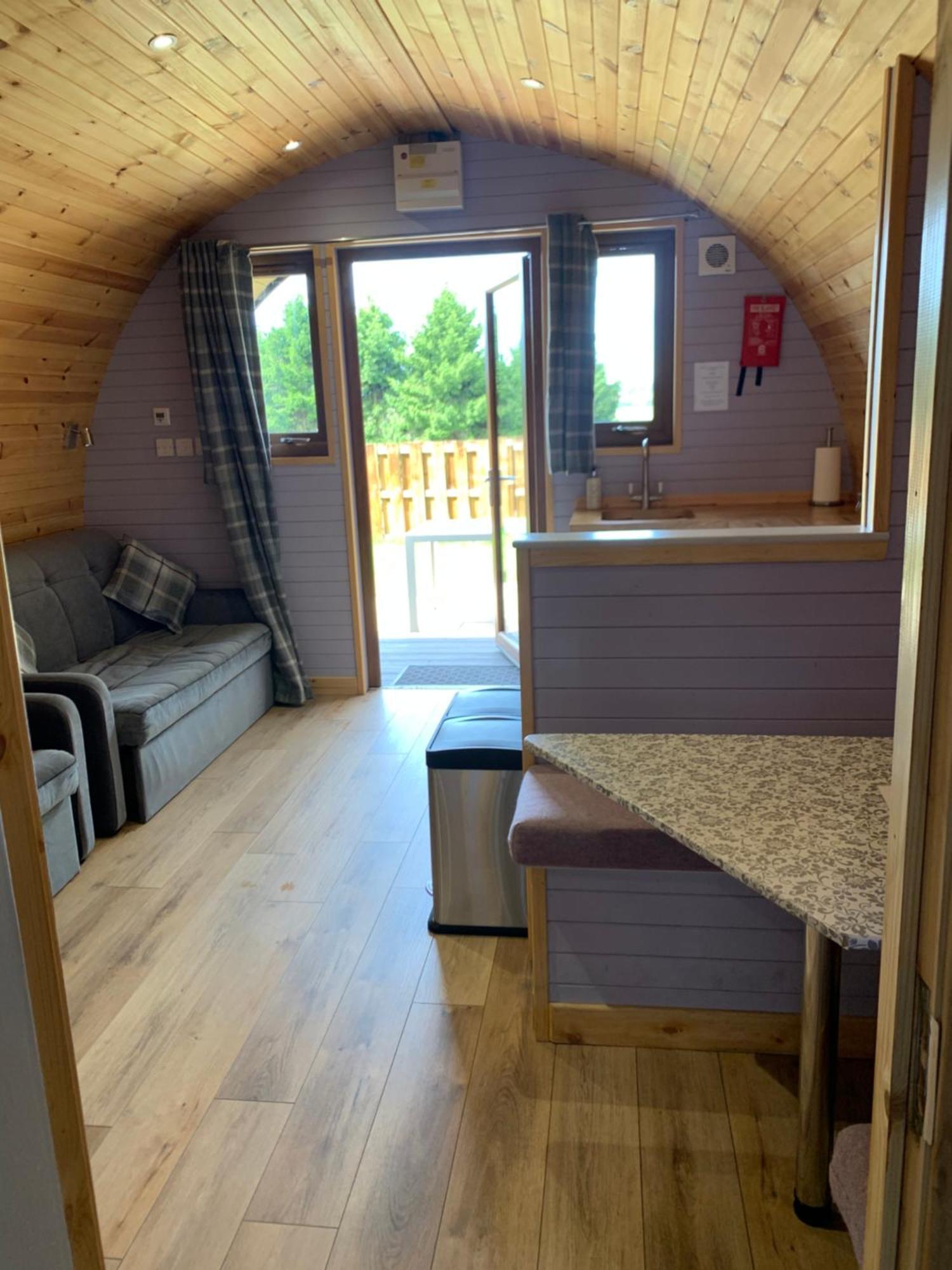 Kersebrock Kabins Falkirk Extérieur photo